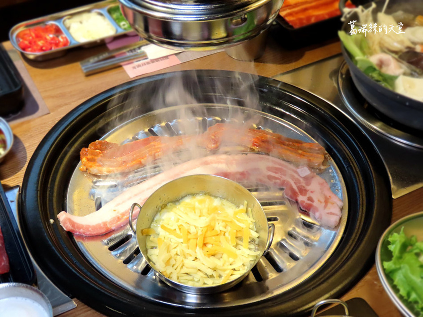 西門町美食-阿豬媽韓式烤肉X火鍋吃到飽 (41).jpg