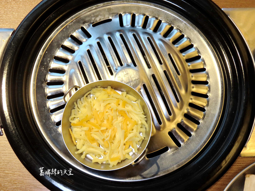 西門町美食-阿豬媽韓式烤肉X火鍋吃到飽 (26).jpg