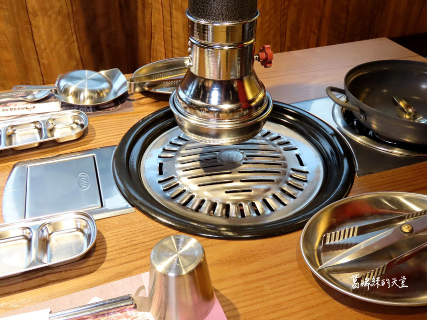 西門町美食-阿豬媽韓式烤肉X火鍋吃到飽 (22).jpg