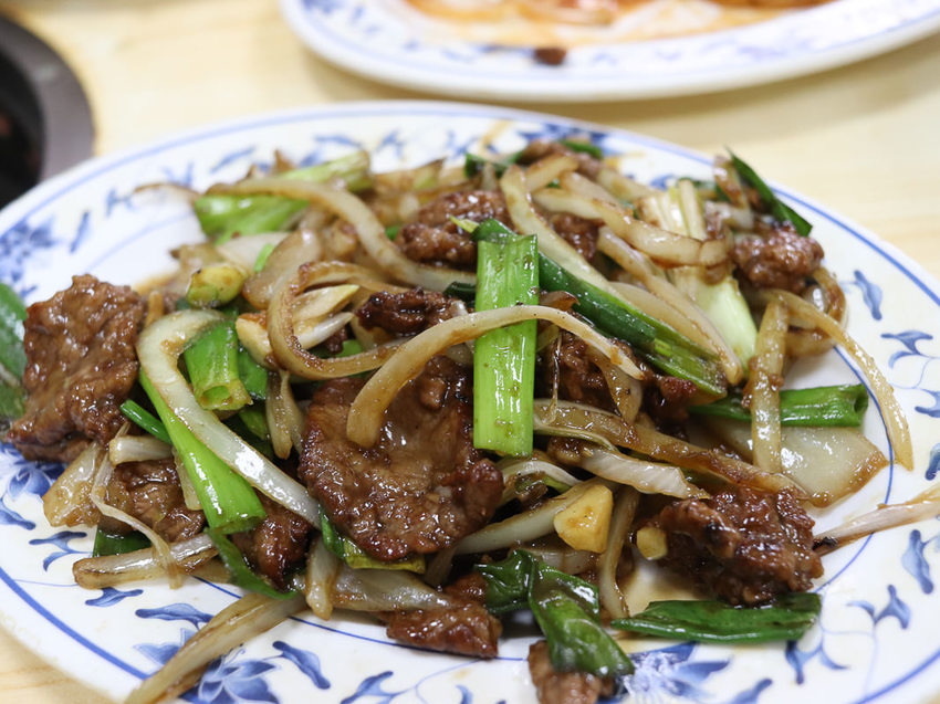 阿輝牛肉城，新店大坪林美味現炒牛肉料理/牛肉火鍋，N訪大推 - Lexies Blog，寫食派