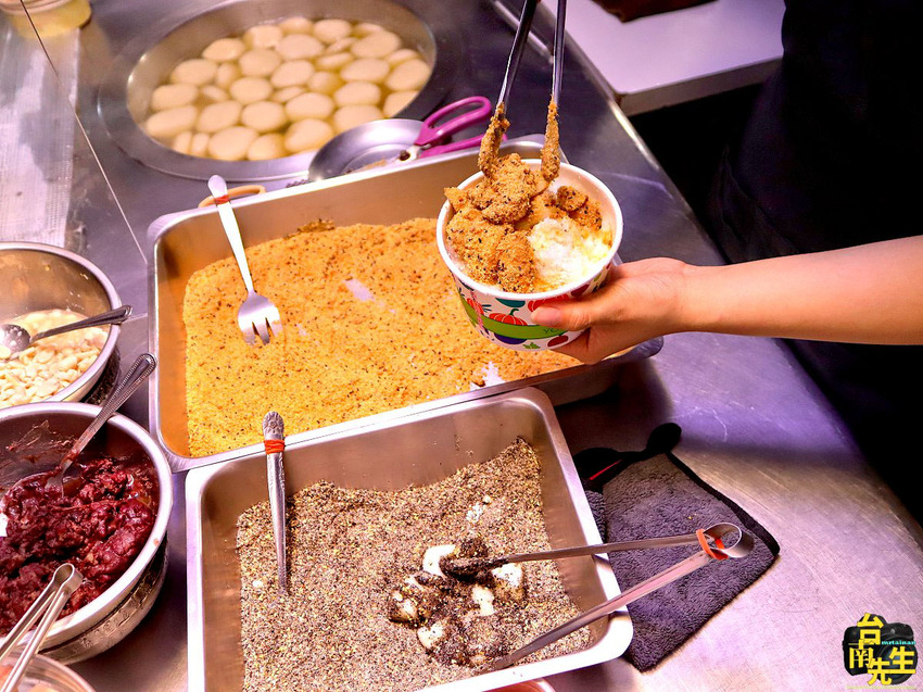 台南麻糬冰／只有夜市吃得到／純糯米手工製作／當天現煮配料不賣隔夜貨／限量供應晚來吃無／老饕才知道的隱藏版點法／麻糬控一吃就愛上