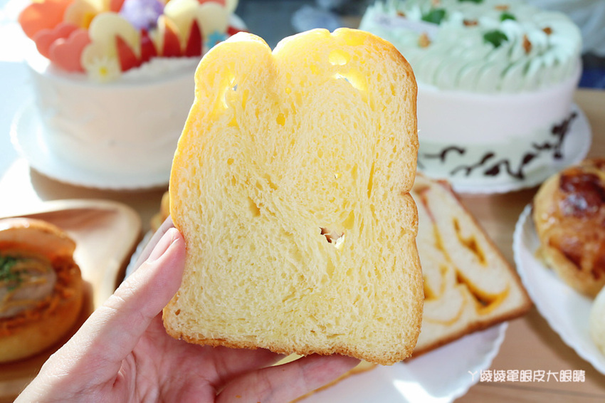 新竹竹北母親節蛋糕推薦思源麵包!母親節蛋糕預購開跑,出爐就被秒殺的熱芋泥肉鬆刈包、爆蒜乳酪湯瑪士