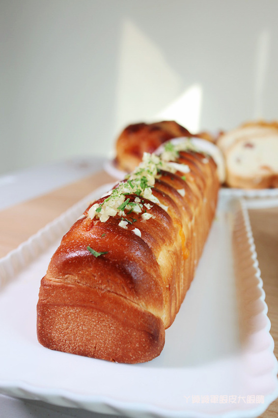 新竹竹北母親節蛋糕推薦思源麵包!母親節蛋糕預購開跑,出爐就被秒殺的熱芋泥肉鬆刈包、爆蒜乳酪湯瑪士