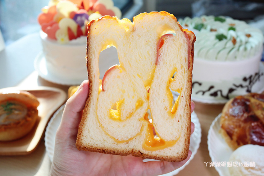 新竹竹北母親節蛋糕推薦思源麵包!母親節蛋糕預購開跑,出爐就被秒殺的熱芋泥肉鬆刈包、爆蒜乳酪湯瑪士