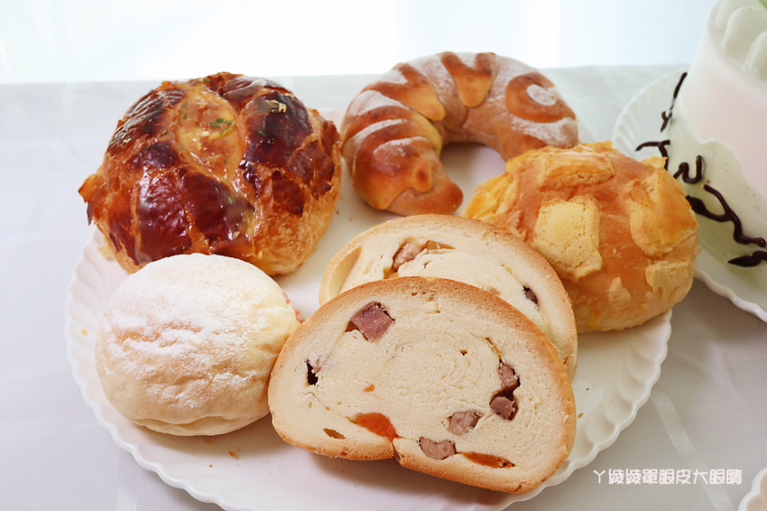 新竹竹北母親節蛋糕推薦思源麵包!母親節蛋糕預購開跑,出爐就被秒殺的熱芋泥肉鬆刈包、爆蒜乳酪湯瑪士