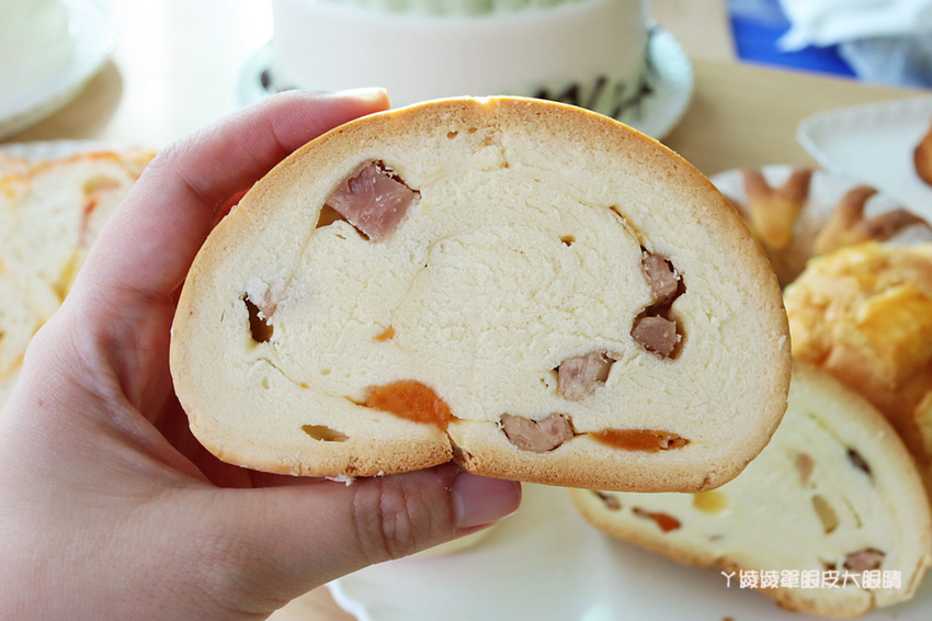 新竹竹北母親節蛋糕推薦思源麵包！母親節蛋糕預購開跑，出爐就被秒殺的熱芋泥肉鬆刈包、爆蒜乳酪湯瑪士