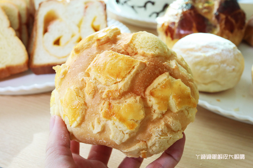 新竹竹北母親節蛋糕推薦思源麵包!母親節蛋糕預購開跑,出爐就被秒殺的熱芋泥肉鬆刈包、爆蒜乳酪湯瑪士
