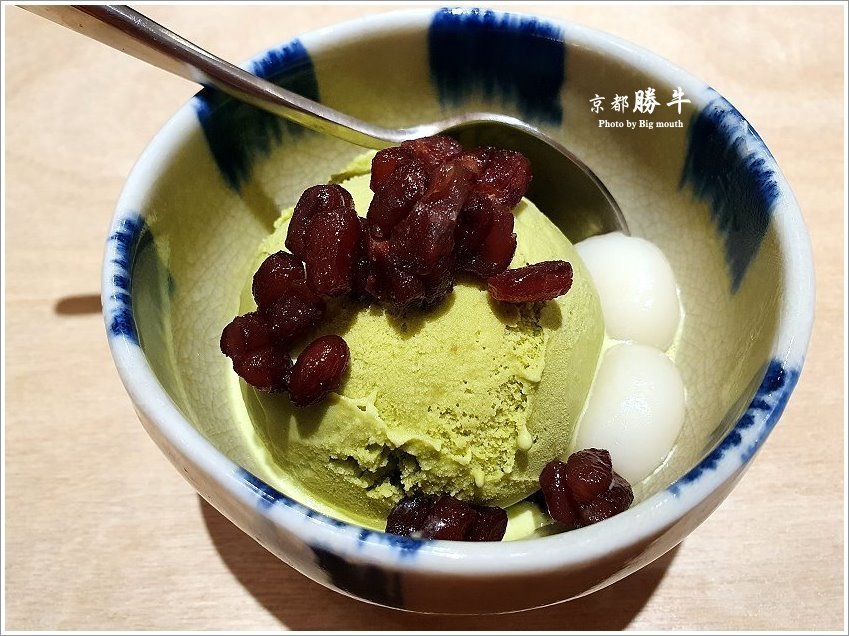 【桃園美食】京都勝牛．外酥內嫩、吃法多元的炸牛排在台茂也吃得到!