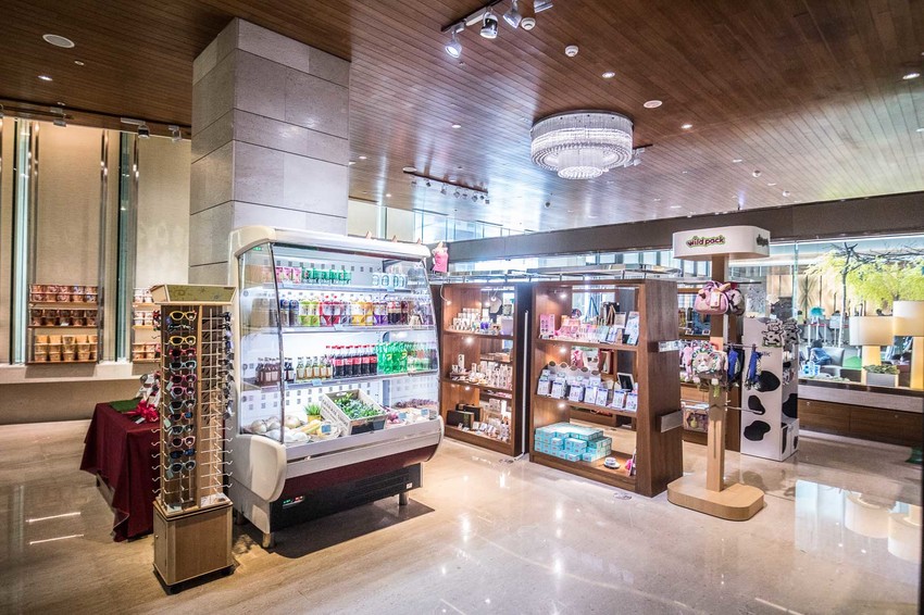 [屏東住宿]墾丁住宿推薦，一生必來一次，拍到手軟，墾丁最美無邊際泳池！墾丁H會館