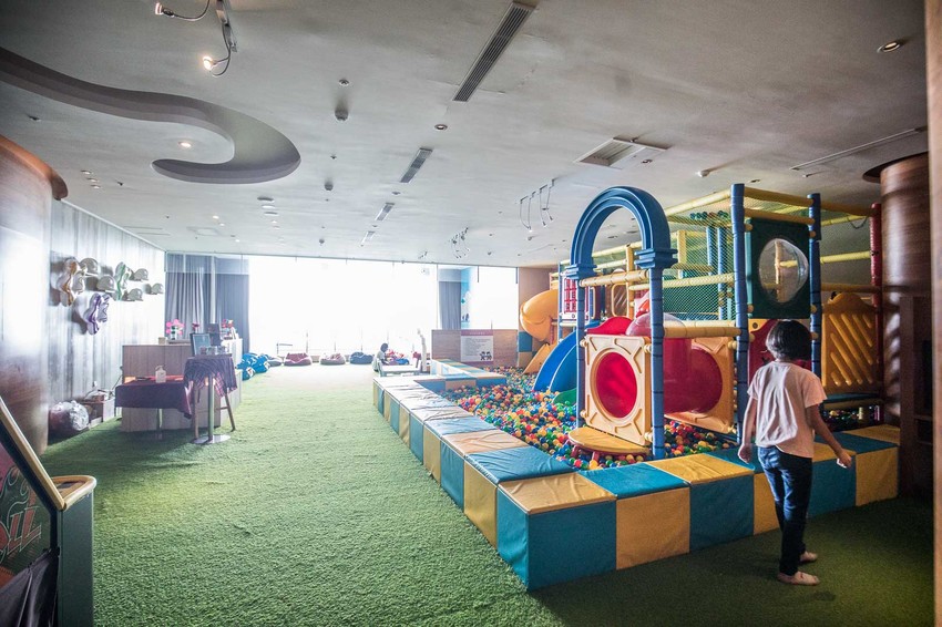 [屏東住宿]墾丁住宿推薦，一生必來一次，拍到手軟，墾丁最美無邊際泳池！墾丁H會館