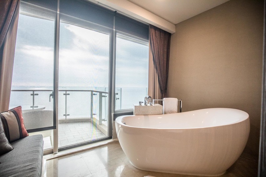 [屏東住宿]墾丁住宿推薦，一生必來一次，拍到手軟，墾丁最美無邊際泳池！墾丁H會館