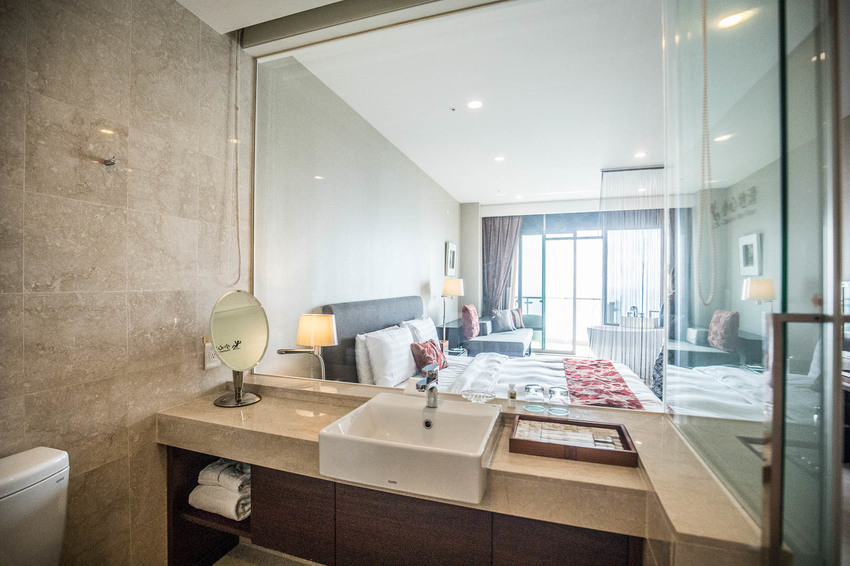 [屏東住宿]墾丁住宿推薦，一生必來一次，拍到手軟，墾丁最美無邊際泳池！墾丁H會館