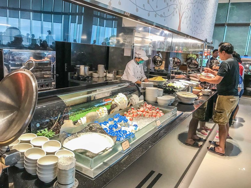 [屏東住宿]墾丁住宿推薦，一生必來一次，拍到手軟，墾丁最美無邊際泳池！墾丁H會館