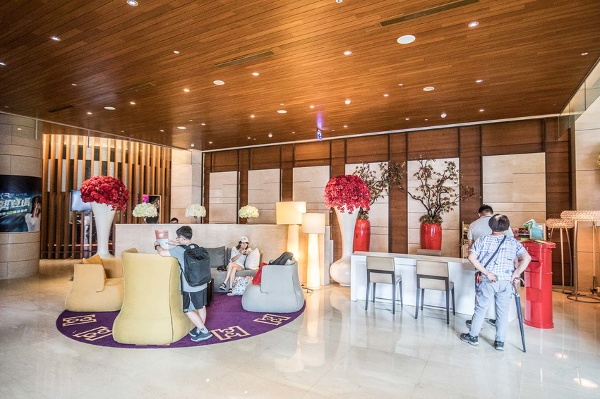 [屏東住宿]墾丁住宿推薦，一生必來一次，拍到手軟，墾丁最美無邊際泳池！墾丁H會館