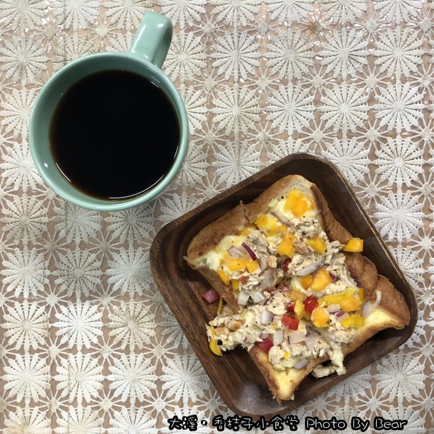 【大溪】「香桔子小食堂．隱藏版的簡單樸實好滋味(手沖咖啡/輕食/法式厚片吐司/週間選食/二手物/多目標體育館內/近賴媽媽豆花)」