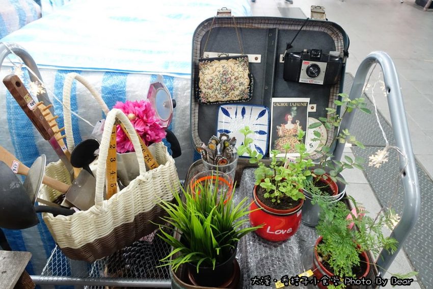 【大溪】「香桔子小食堂．隱藏版的簡單樸實好滋味(手沖咖啡/輕食/法式厚片吐司/週間選食/二手物/多目標體育館內/近賴媽媽豆花)」