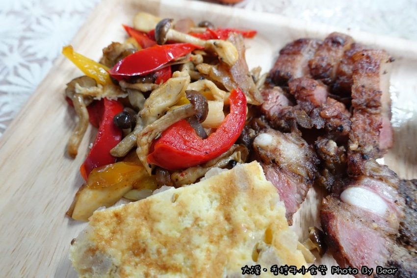 【大溪】「香桔子小食堂．隱藏版的簡單樸實好滋味(手沖咖啡/輕食/法式厚片吐司/週間選食/二手物/多目標體育館內/近賴媽媽豆花)」