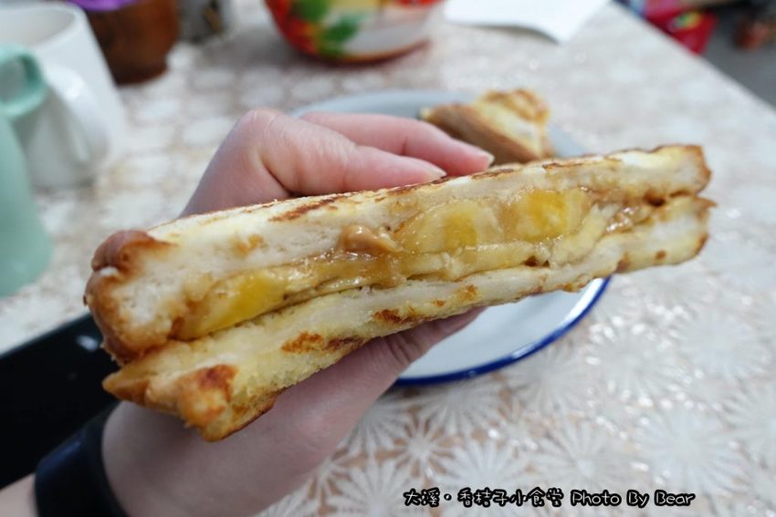 【大溪】「香桔子小食堂．隱藏版的簡單樸實好滋味(手沖咖啡/輕食/法式厚片吐司/週間選食/二手物/多目標體育館內/近賴媽媽豆花)」