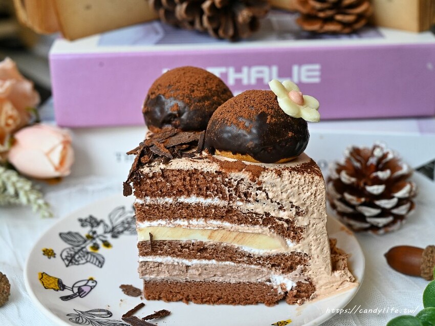 旅禾泡芙之家｜台中人氣麵包店2023母親節蛋糕開賣，六種口味任你選，5/12前預購享三大好禮～