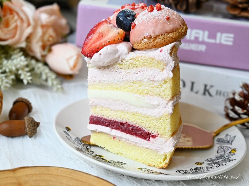 旅禾泡芙之家｜台中人氣麵包店2023母親節蛋糕開賣，六種口味任你選，5/12前預購享三大好禮～