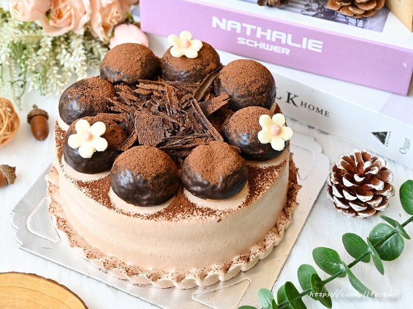 旅禾泡芙之家｜台中人氣麵包店2023母親節蛋糕開賣，六種口味任你選，5/12前預購享三大好禮～