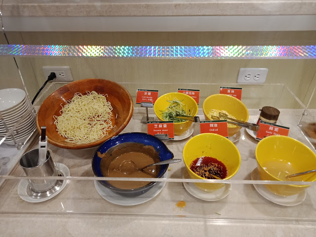 【高雄旅遊】CP值高的康橋商旅六合夜市中正館，有免費宵夜可以吃@美麗島站/市議會站