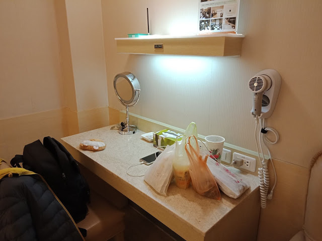 【高雄旅遊】CP值高的康橋商旅六合夜市中正館，有免費宵夜可以吃@美麗島站/市議會站