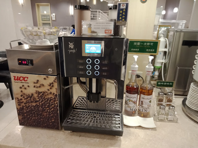 【高雄旅遊】CP值高的康橋商旅六合夜市中正館，有免費宵夜可以吃@美麗島站/市議會站