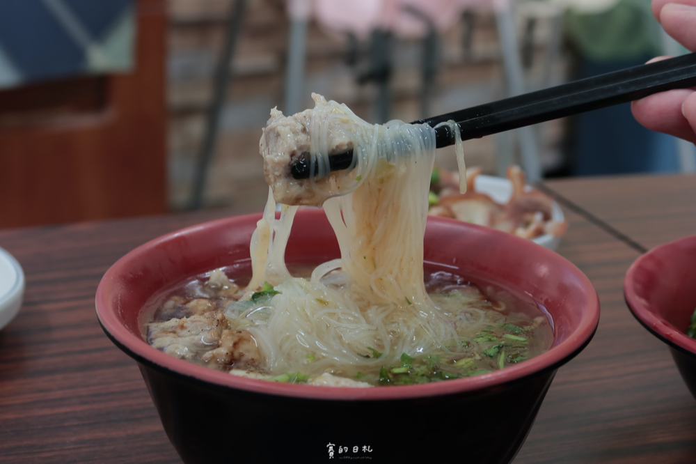 台中水湳王爺魚翅肉羹 台中西屯美食 台中傳統早餐 辣小魚乾 賽的日札 _1345.png