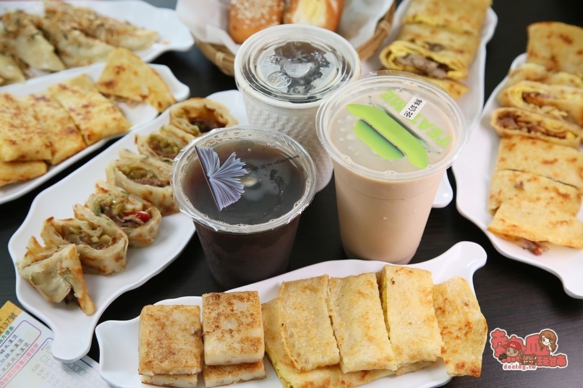 【台南早餐】這間台南蛋餅很厲害,不只包香腸還可以包烤鴨:蛋餅小二 - 熱血玩台南。跳躍新世界