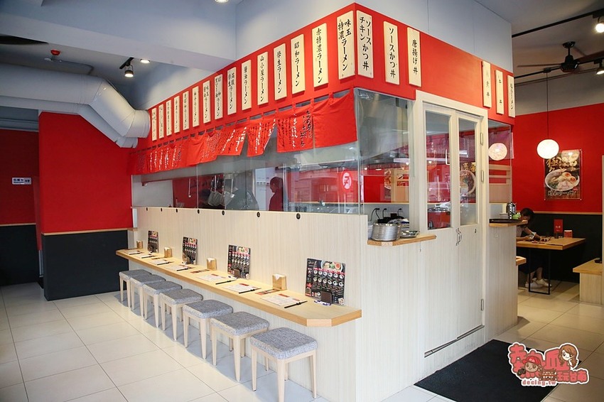 【台南美食】日本九州拉麵在台南,加麵不夠看還要送你吃煎餃:山小屋拉麵店 - 熱血玩台南。跳躍新世界