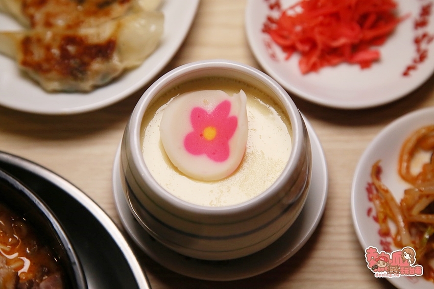 【台南美食】日本九州拉麵在台南,加麵不夠看還要送你吃煎餃:山小屋拉麵店 - 熱血玩台南。跳躍新世界