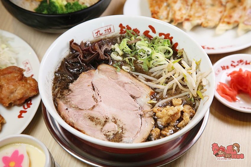 【台南美食】日本九州拉麵在台南,加麵不夠看還要送你吃煎餃:山小屋拉麵店 - 熱血玩台南。跳躍新世界