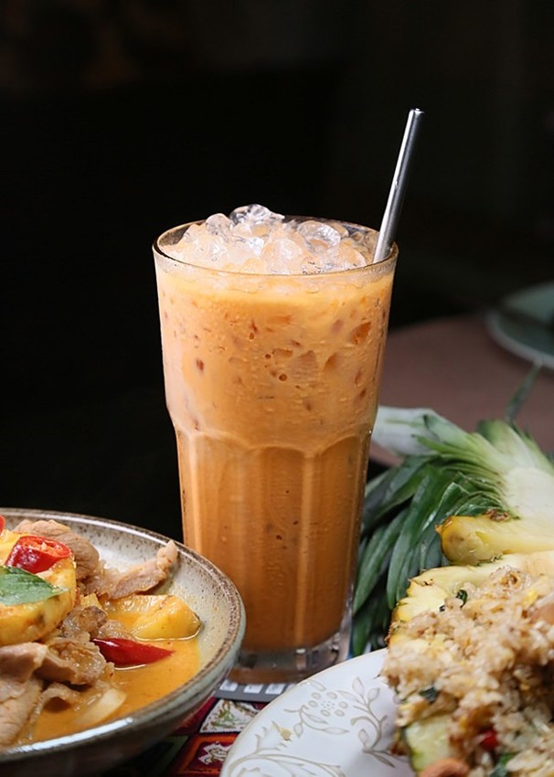 【台南美食】台南最浮誇的泰式料理店，親愛的我把整個泰國都搬來台南了：Nest de 后院泰式餐廳 - 熱血玩台南。跳躍新世界