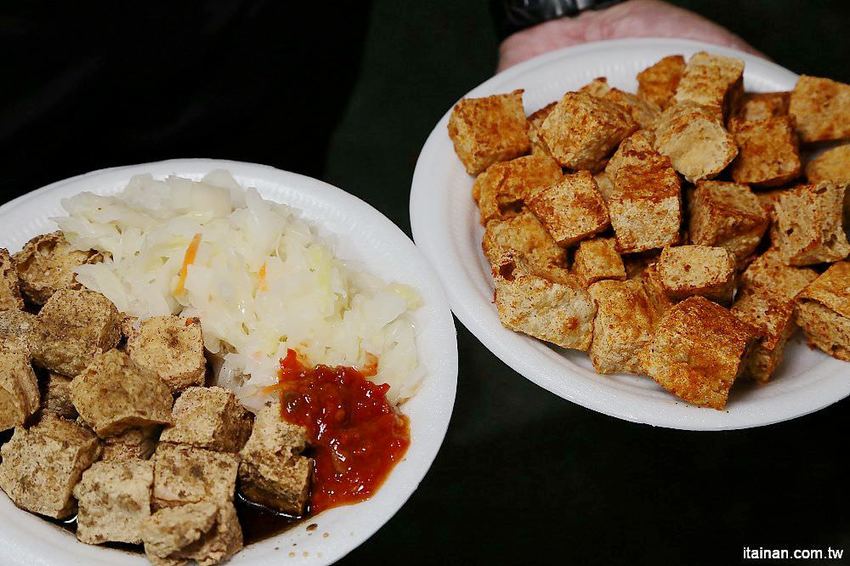 台南夜市小吃|清葉鹽酥臭豆腐~仁德太子廟夜市人氣攤~鹽酥、醬油泡菜兩吃ㄟ臭豆腐,有六種口味! - 台南好Food遊