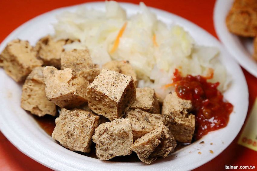台南夜市小吃|清葉鹽酥臭豆腐~仁德太子廟夜市人氣攤~鹽酥、醬油泡菜兩吃ㄟ臭豆腐,有六種口味! - 台南好Food遊