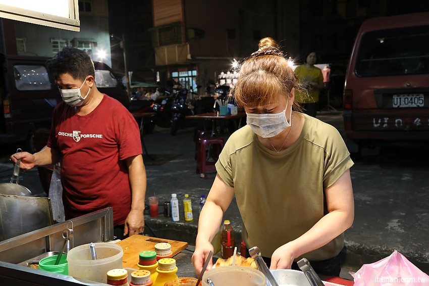 台南夜市小吃|清葉鹽酥臭豆腐~仁德太子廟夜市人氣攤~鹽酥、醬油泡菜兩吃ㄟ臭豆腐,有六種口味! - 台南好Food遊