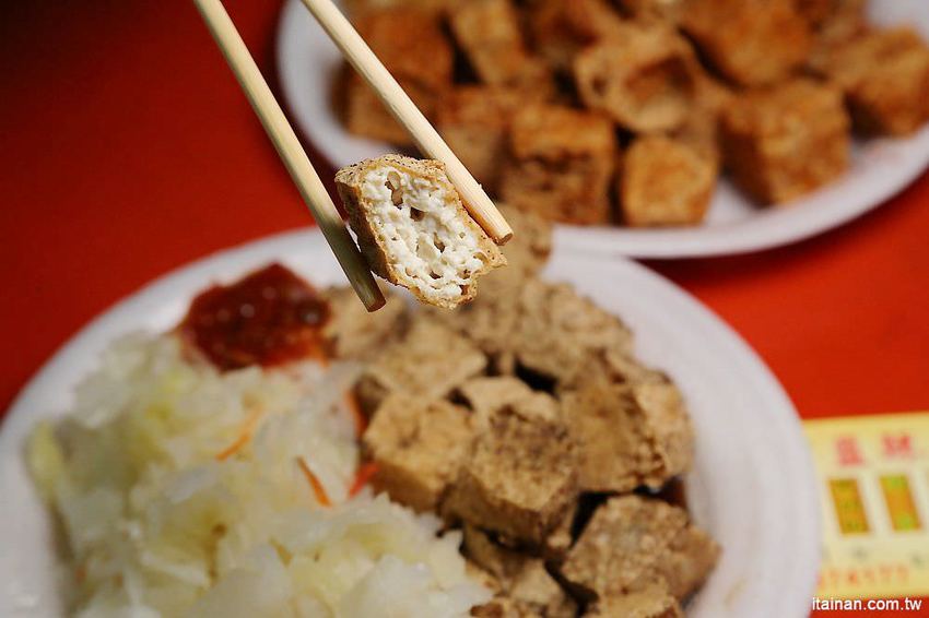 台南夜市小吃|清葉鹽酥臭豆腐~仁德太子廟夜市人氣攤~鹽酥、醬油泡菜兩吃ㄟ臭豆腐,有六種口味! - 台南好Food遊