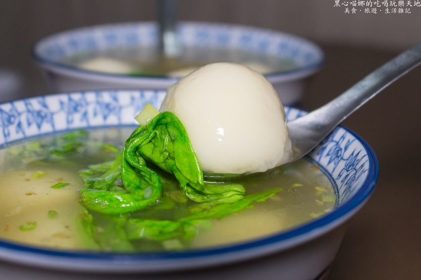 高雄苓雅︱永久八寶冰熱湯圓 光華夜市,秋冬限定超大顆白拋拋幼咪咪鮮肉湯圓!!