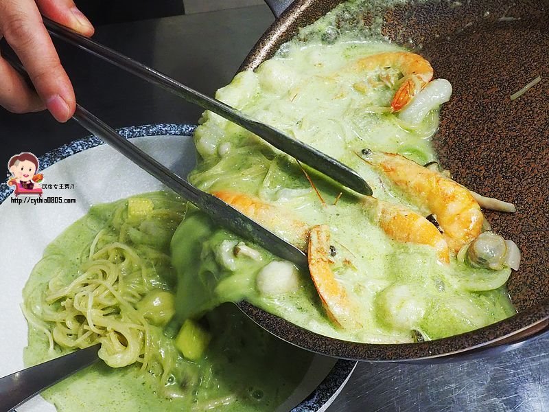 桃園藝文特區美食-義匠義式湯麵-誰說義大利麵只能做乾的，可以當做湯麵的義大利麵也好優啊  (邀約) @民宿女王芽月-美食.旅遊.全台趴趴走