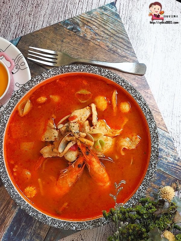 桃園藝文特區美食-義匠義式湯麵-誰說義大利麵只能做乾的，可以當做湯麵的義大利麵也好優啊  (邀約) @民宿女王芽月-美食.旅遊.全台趴趴走