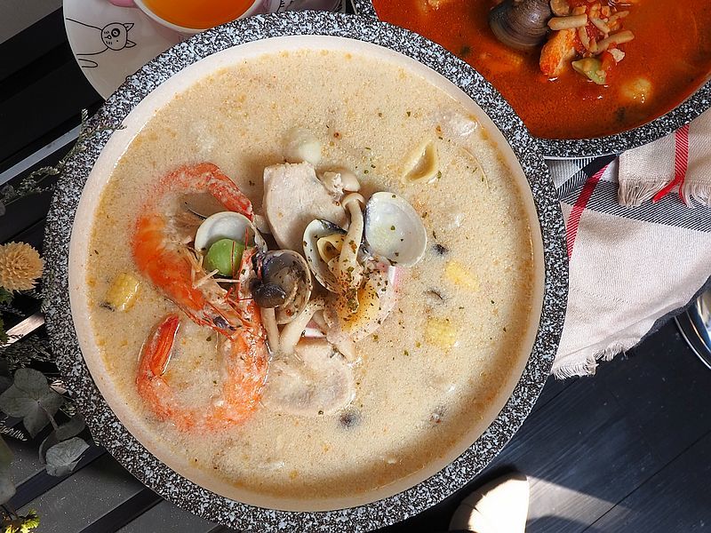 桃園藝文特區美食-義匠義式湯麵-誰說義大利麵只能做乾的，可以當做湯麵的義大利麵也好優啊  (邀約) @民宿女王芽月-美食.旅遊.全台趴趴走