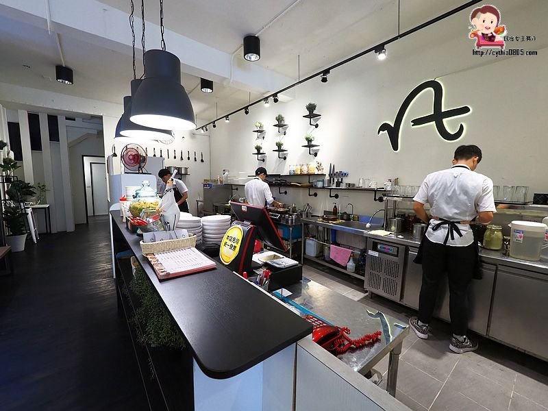 桃園藝文特區美食-義匠義式湯麵-誰說義大利麵只能做乾的，可以當做湯麵的義大利麵也好優啊  (邀約) @民宿女王芽月-美食.旅遊.全台趴趴走