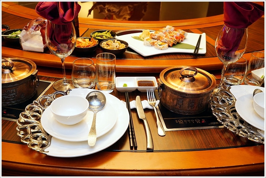 【五股美食】菊芊會館．超浮誇鍋物、桌菜宴席料理，邊吃火鍋邊唱歌的包廂式服務!