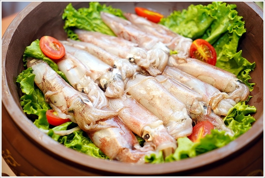 【五股美食】菊芊會館．超浮誇鍋物、桌菜宴席料理，邊吃火鍋邊唱歌的包廂式服務!