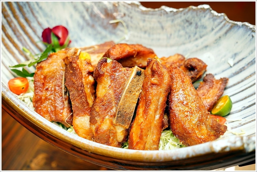 【五股美食】菊芊會館．超浮誇鍋物、桌菜宴席料理，邊吃火鍋邊唱歌的包廂式服務!