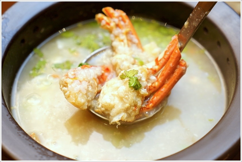 【五股美食】菊芊會館．超浮誇鍋物、桌菜宴席料理，邊吃火鍋邊唱歌的包廂式服務!