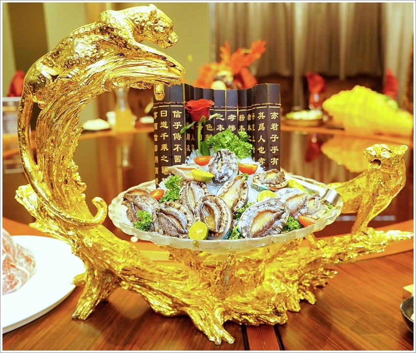 【五股美食】菊芊會館．超浮誇鍋物、桌菜宴席料理，邊吃火鍋邊唱歌的包廂式服務!