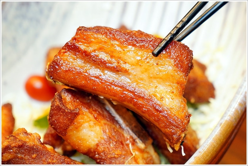 【五股美食】菊芊會館．超浮誇鍋物、桌菜宴席料理，邊吃火鍋邊唱歌的包廂式服務!