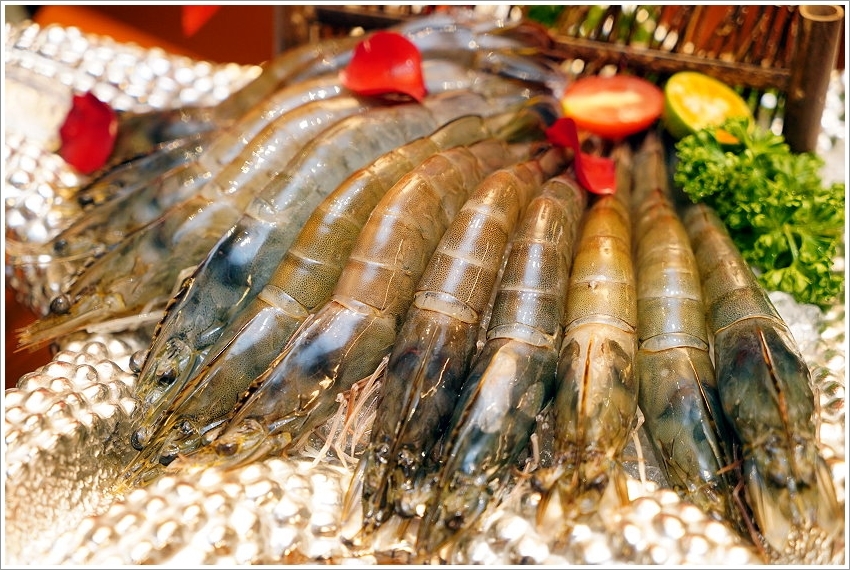 【五股美食】菊芊會館．超浮誇鍋物、桌菜宴席料理，邊吃火鍋邊唱歌的包廂式服務!